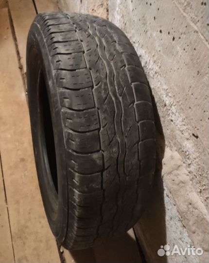 Bridgestone Dueler H/T D687 225/65 R17