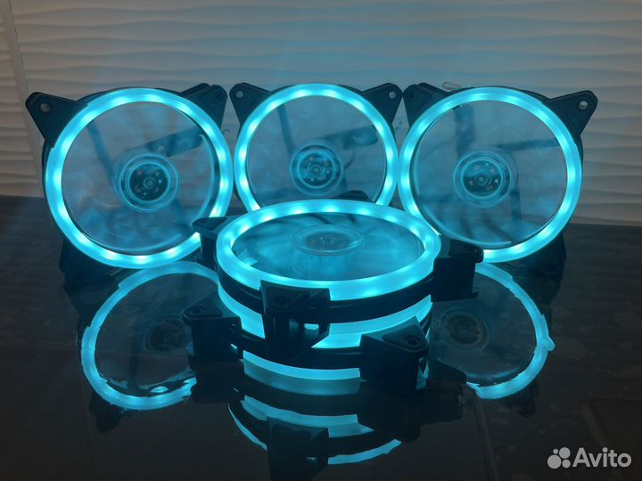 Корпусные вентиляторы бирюзового цвета
