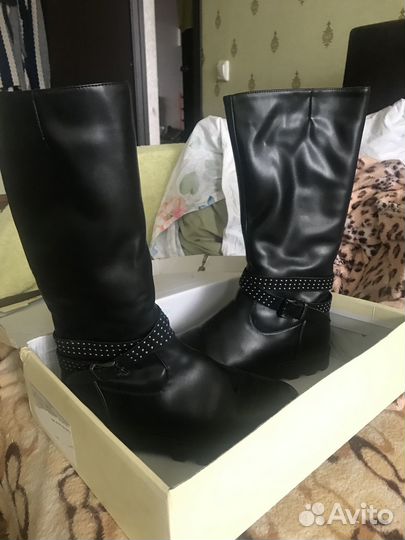 Продам натур. зимние сапоги для девочки 37 размер