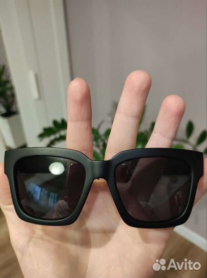 Солнцезащитные очки