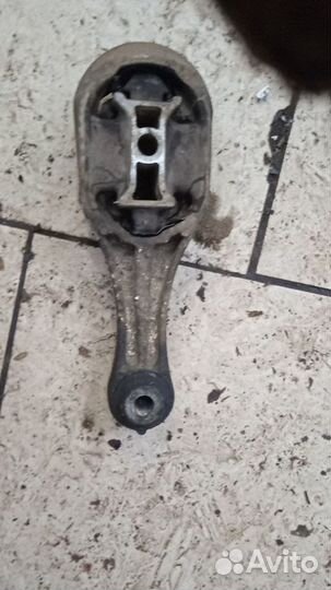 Опора подушка двигателя задняя fluence megane 3