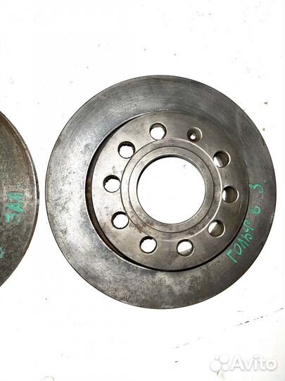 Диск тормозной задний VW Golf 6 (1.4 )