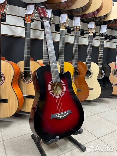 Красная Акустическая гитара