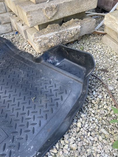 Коврик багажника для Renault Logan