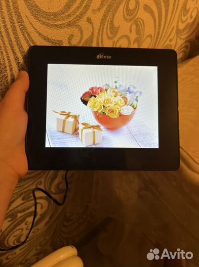 Цифровая рамка Ritmix RDF-715