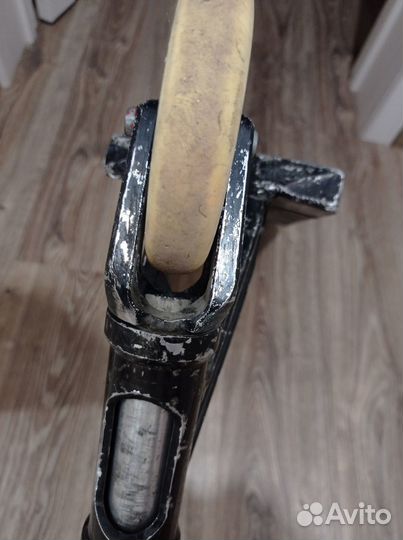 Вилка для трюкового самоката