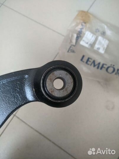 Рычаг (серповидный) Мазда 3 бк,форд фокус 2, форд