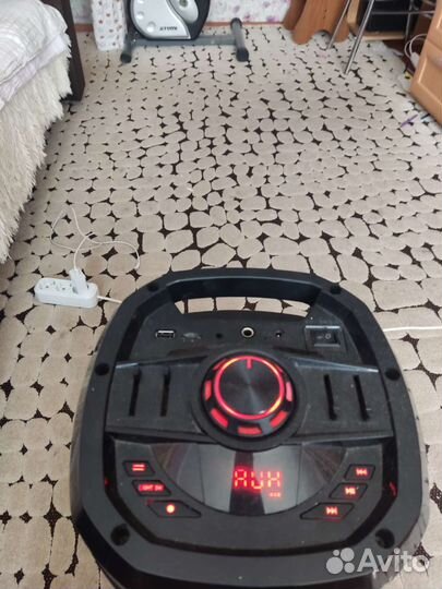 Продам bluetooth колонку