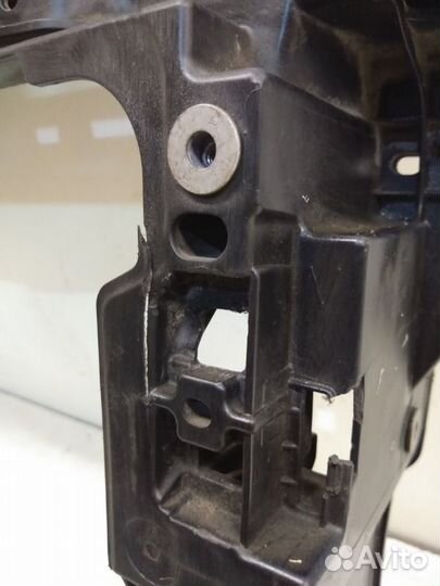 Панель передняя (телевизор) Volkswagen Tiguan 2