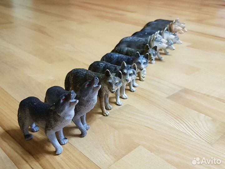 Фигурки животных. Волки. Твердые