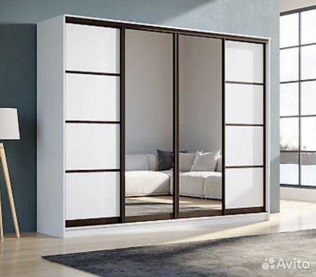 Шкаф купе с зеркалом