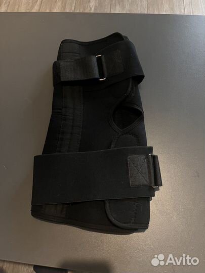 Наколенник разъемный с пружинными планшетками