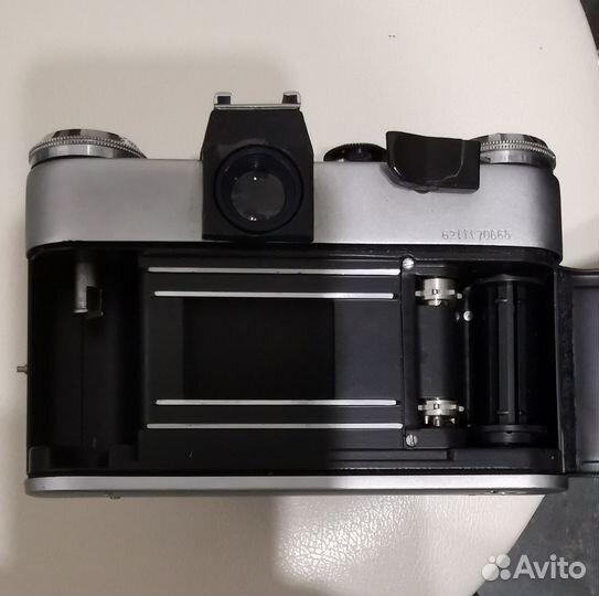 Плёночный фотоаппарат Зенит Е