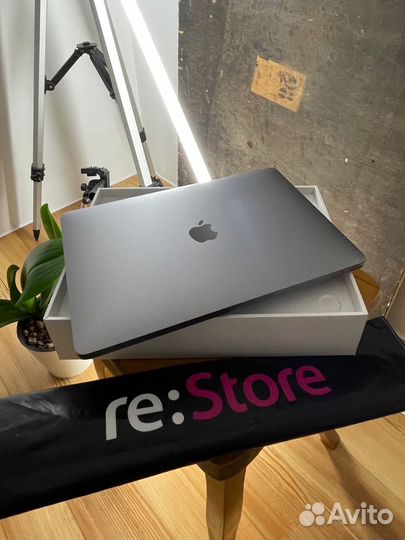 MacBook Air 13 2020 intel 256gb Space Gray