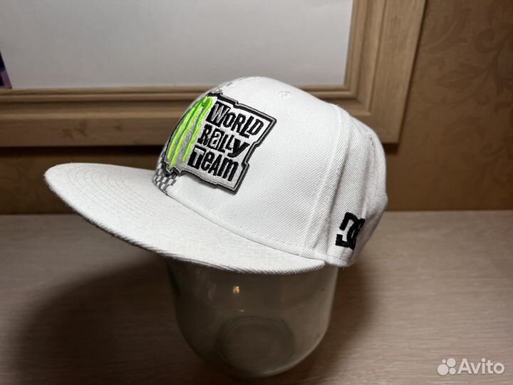 Кепка бейсболка с прямым козырьком Monster