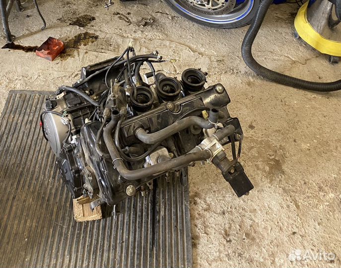 Honda cbr1100xx в разбор двигатель