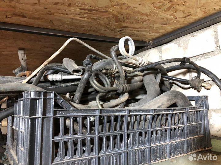 Трубки шланги патрубки высокого давления W124