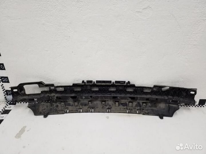 Кронштейн заднего бампера центральный BMW 6er G32