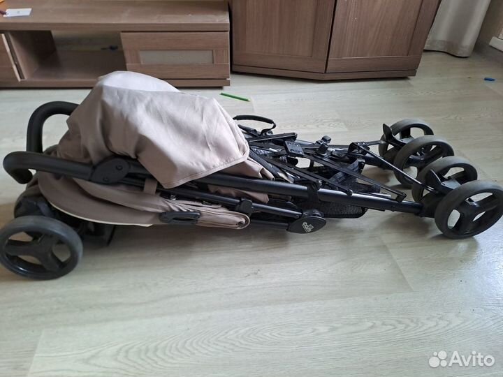 Коляска-трость
