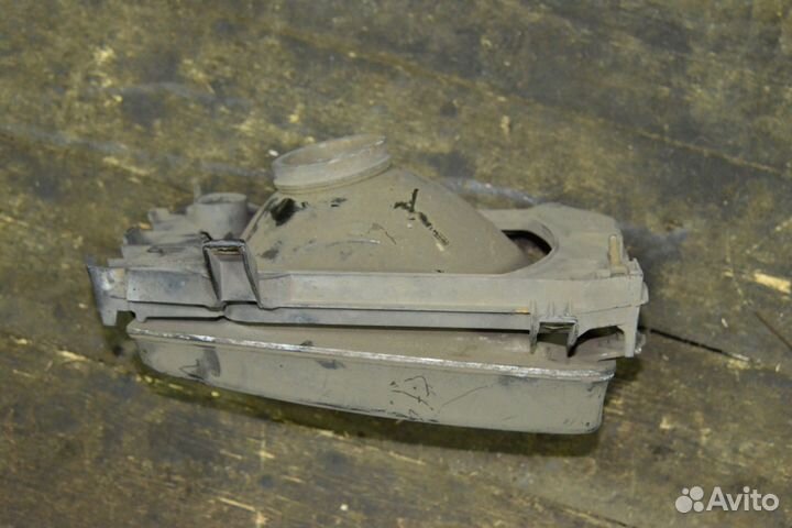 Volkswagen T4 прямая фара правая