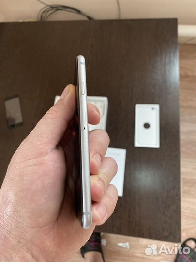 iPhone 6S, 32 ГБ