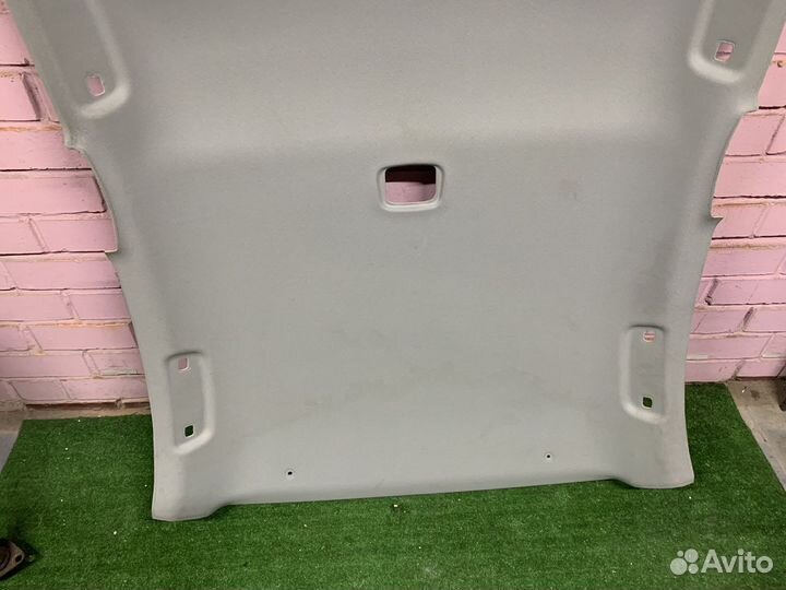 Обшивка потолка lancer 10