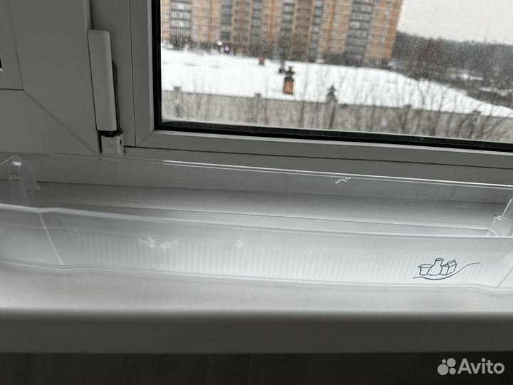 Полки и ящики для холодильника Indesit