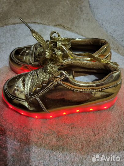 Кроссовки детские