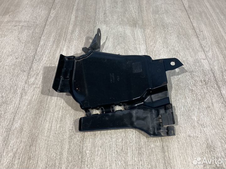 Пыльник двигателя правый LADA X-Ray Cross 2015