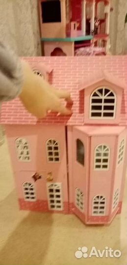 Кукольный домик с мебелью