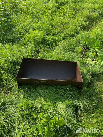 Железная кормушка-корыто