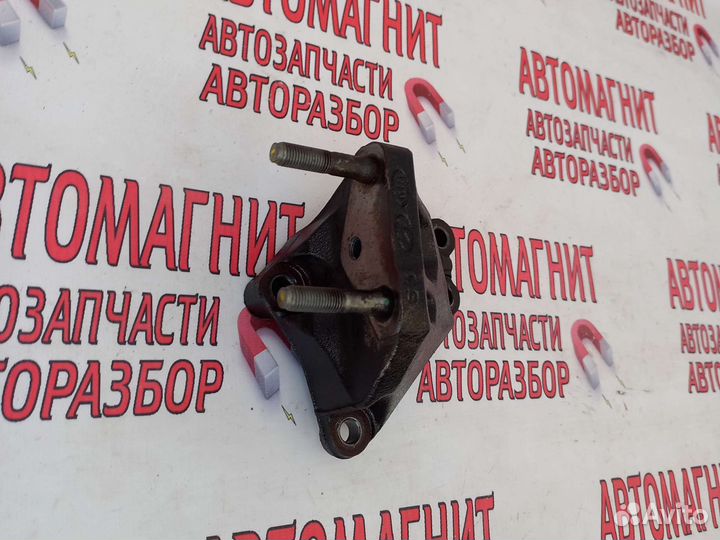 Кронштейн двигателя правый Киа Сид 2 JD G4FD