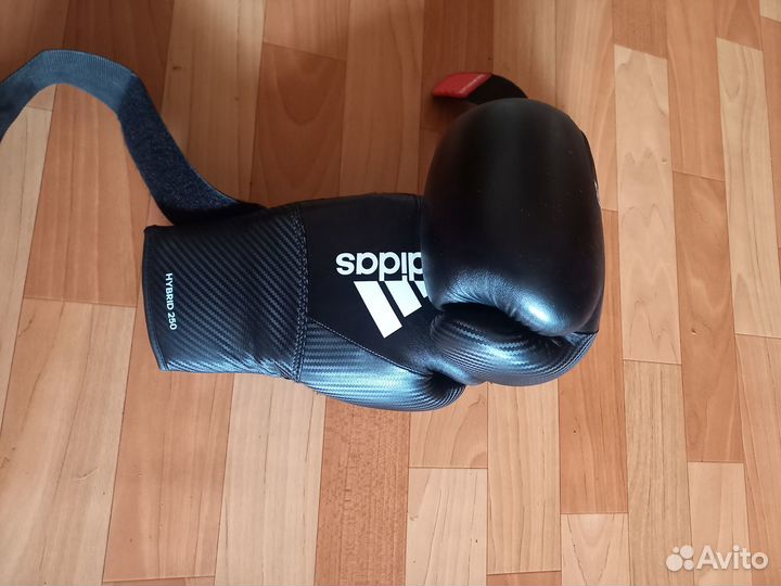 Боксерские перчатки 16oz