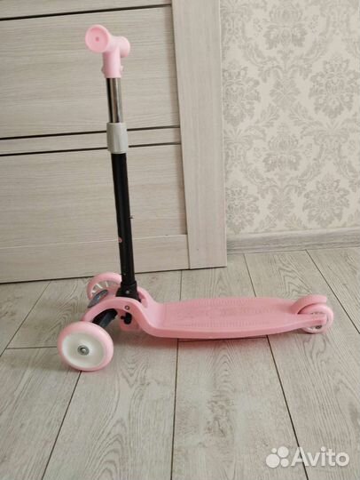 Самокат детский трехколесный