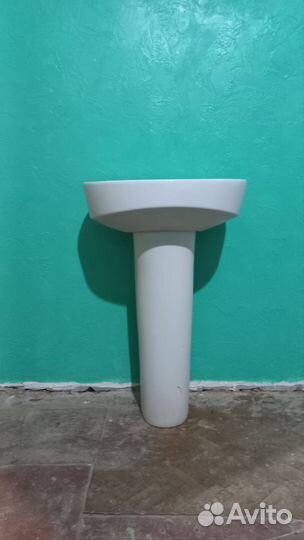 Раковина в ванную с тюльпаном