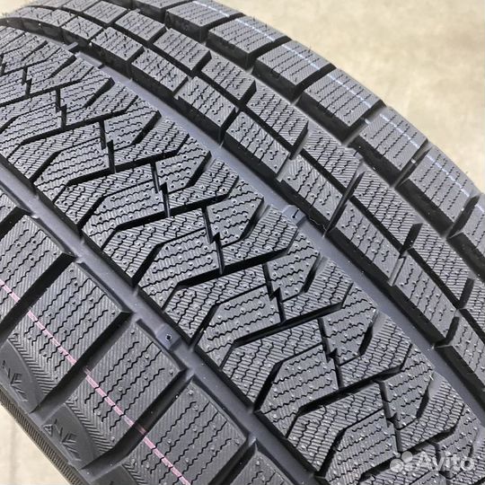 Triangle PL02 225/40 R18 92V