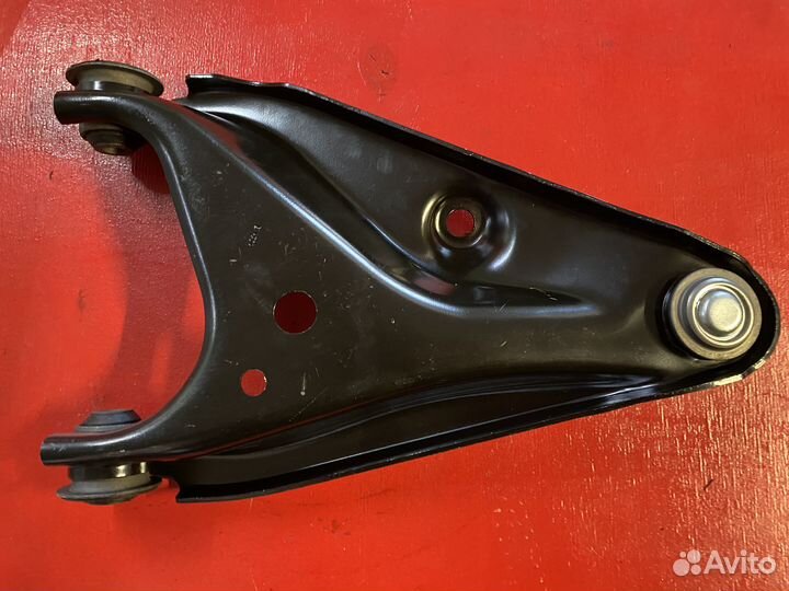 Рычаг передний нижний правый Renault Logan 1