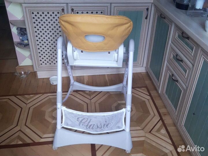 Стульчик для кормления babyton Classic