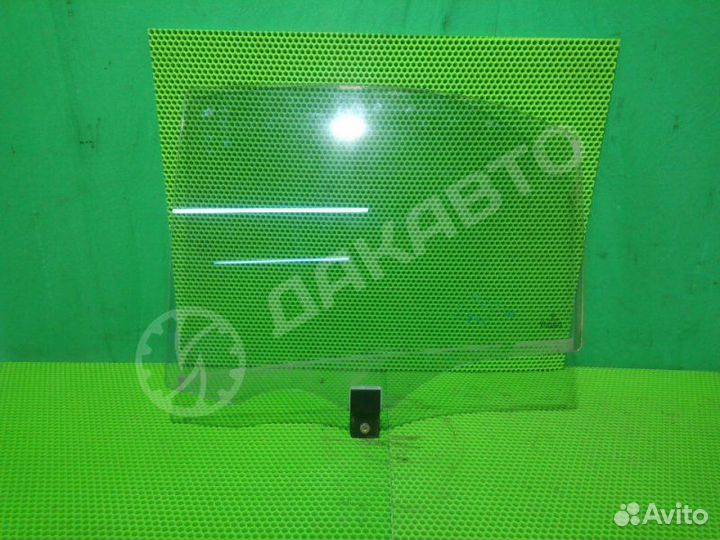 Стекло двери заднее левое Mercedes-Benz S W220