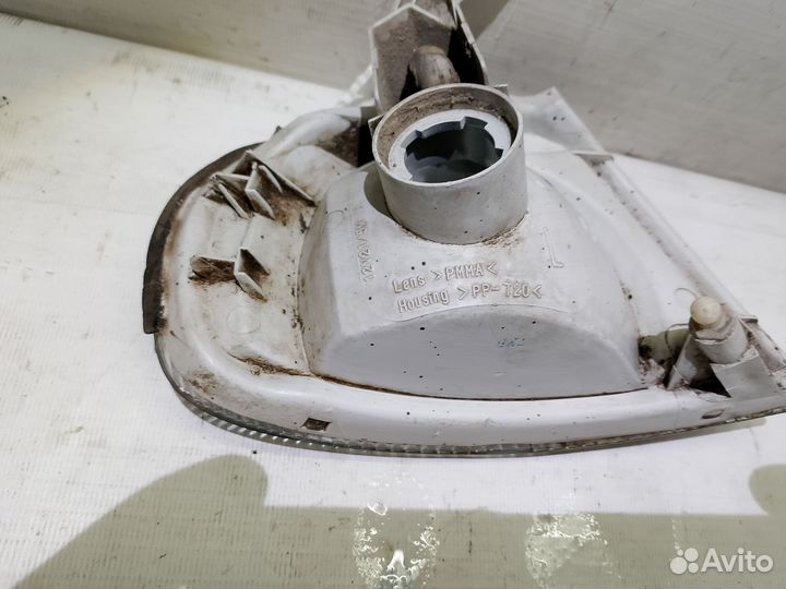 Nissan presea r11 передний левый поворотник