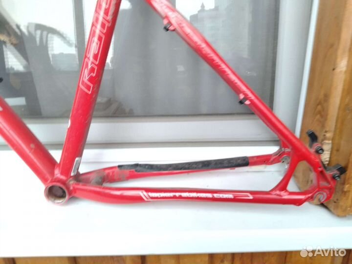 Рама lapierre r200,вилка Manitou