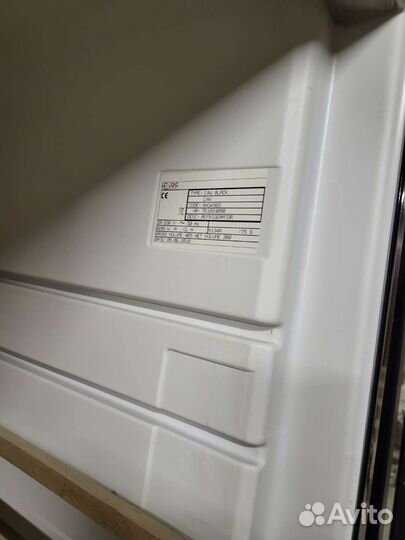 Винный холодильник шкаф Helkama