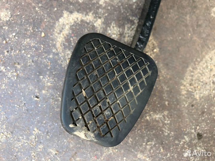 Педаль тормоза Honda Fit 2001-2008 МКПП