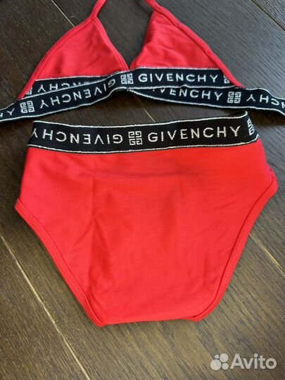 Купальники Dolce Gabbana, Gucci, Givenchy