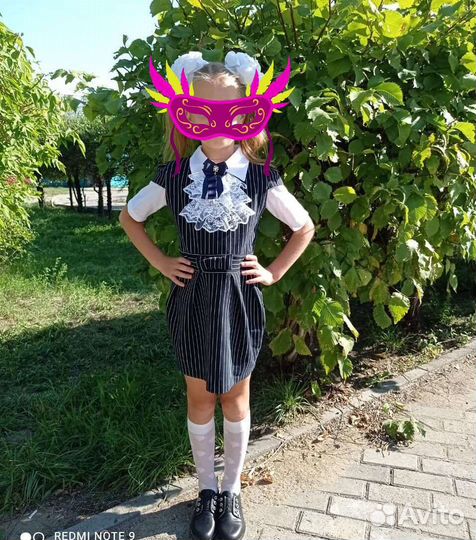 Платье для девочки, новое 146