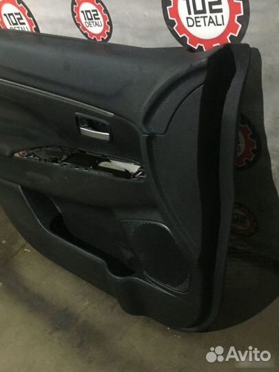 Обшивка двери передняя левая Mitsubishi Asx
