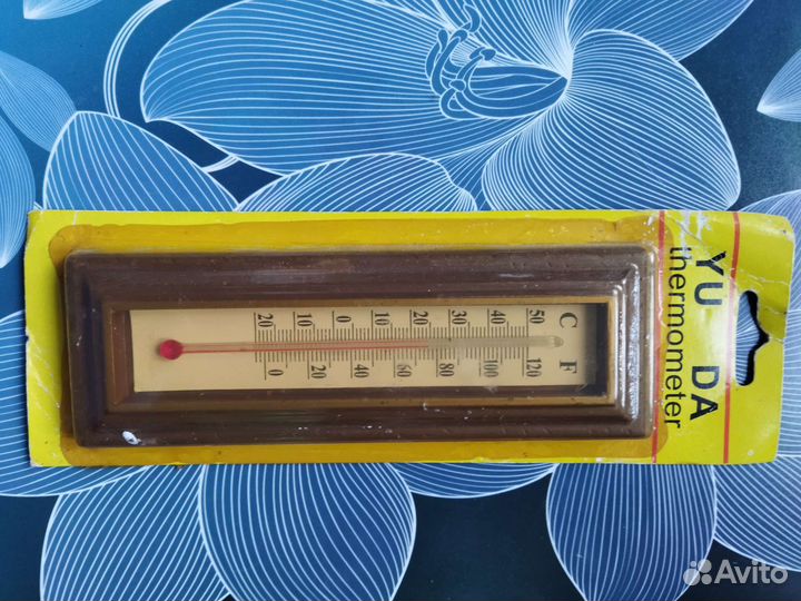 Термометр комнатный или на окно