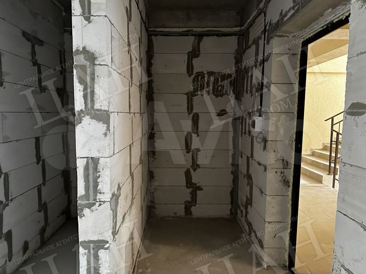 2-к. квартира, 64,3 м², 2/9 эт.