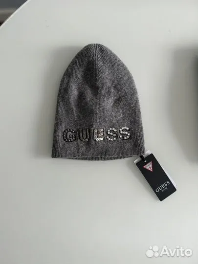 Шапка guess