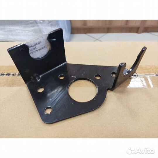 Кронштейн тросов переключ.кпп 5 ст